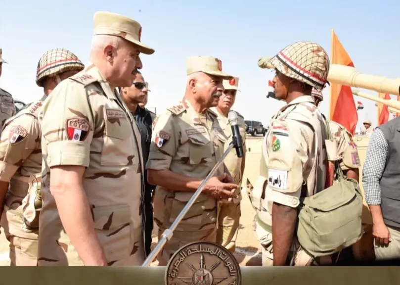 وزير الدفاع والإنتاج الحربى يشهد إجراءات تفتيش الحرب لأحد تشكيلات المنطقة المركزية العسكرية