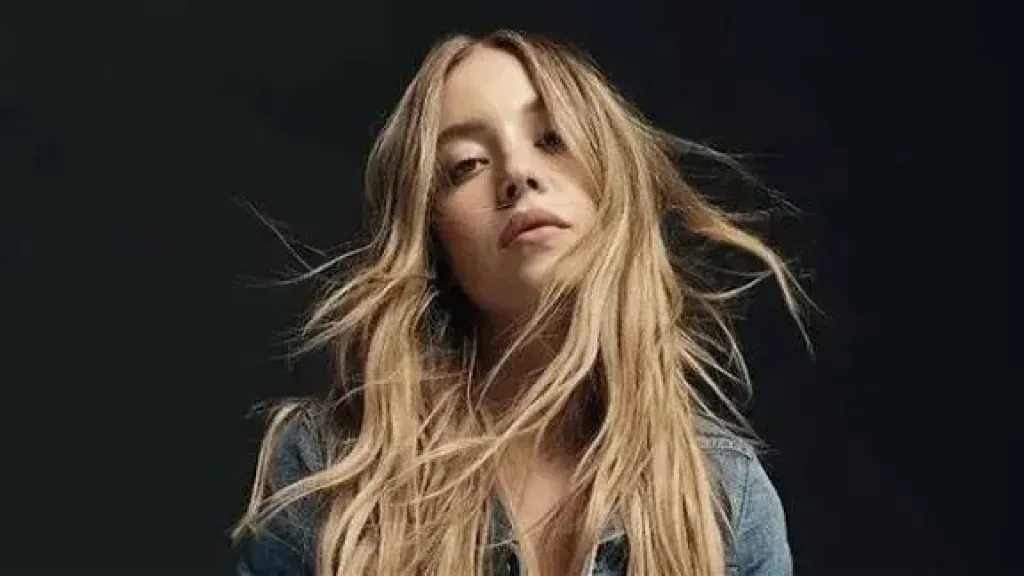 سيدني سويني تُعلق لأول مرة على جدل إعلان ”أمريكان إيجل”