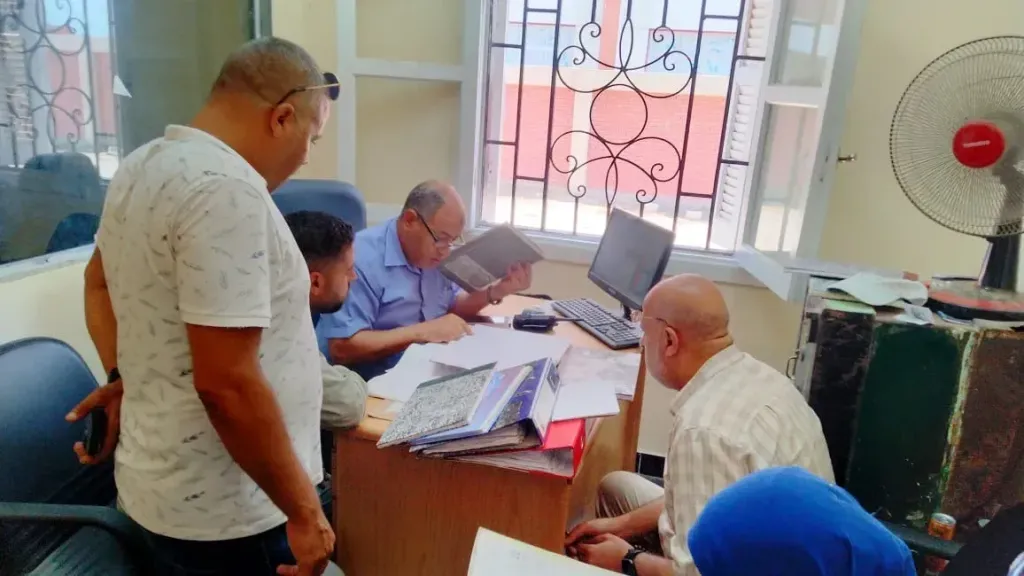 وكيل زراعة البحيرة يحذر رؤساء الجمعيات الزراعية بالرحمانية من عدم الدقة فى الحصر الزراعى على الطبيعة