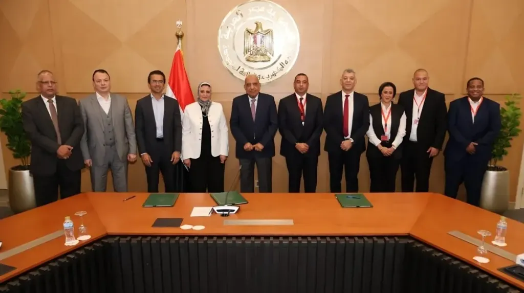 منصة الطاقة التابعة لشركة حسن علام للمرافق وإنفنيتي باور وتوقّعان اتفاقيات تكميلية مع وزارة الكهرباء لتطوير مشروعات وطنية في قطاع الطاقة المتجددة