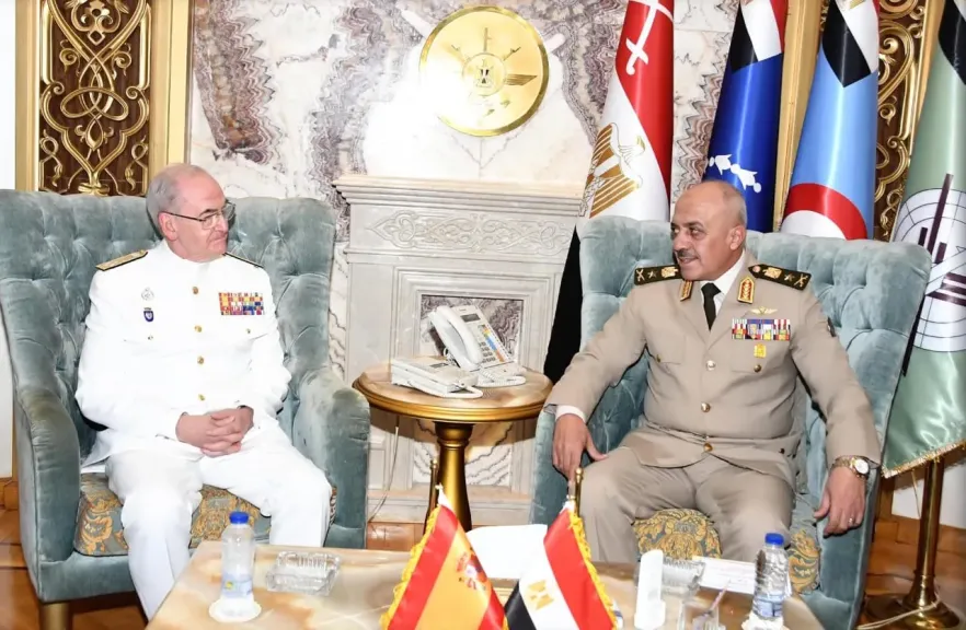 الفريق أحمد خليفة رئيس أركان حرب القوات المسلحة يلتقى رئيس أركان الدفاع الأسبانى|صور