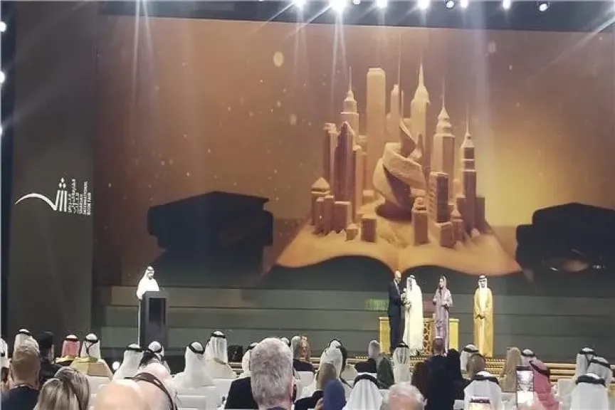 الشيخ سلطان يفتتح الدورة 44 لمعرض الشارقة الدولى للكتاب