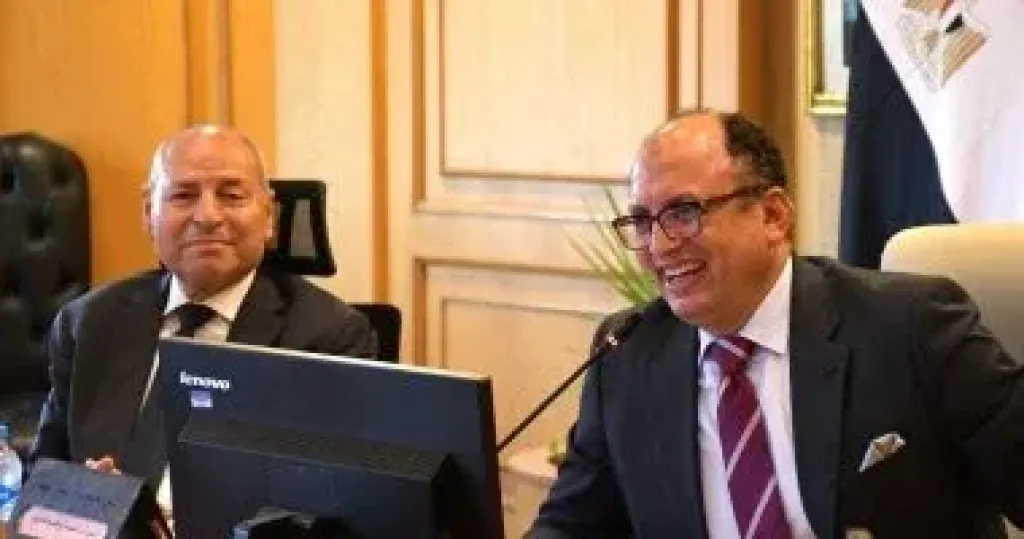 محافظ القاهرة يشيد بمبادرة صُنع فى جامعة حلوان لدعم الإبداع التطبيقى بين الطلاب