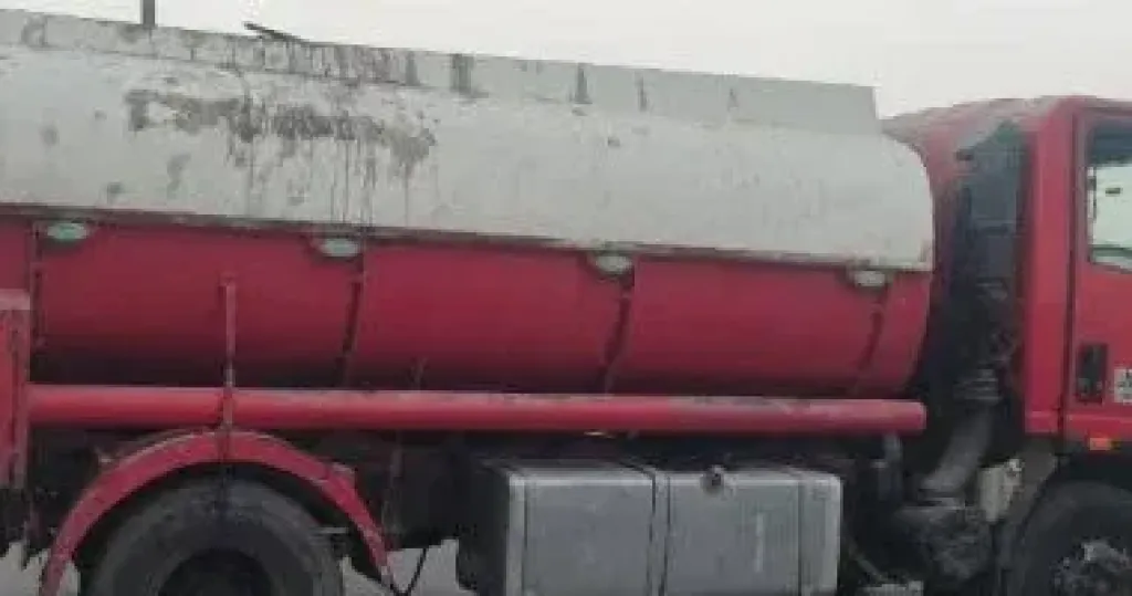 ضبط 2.5 طن زيت طعام مجهول المصدر قبل تداولها بالأسواق فى شبرا الخيمة