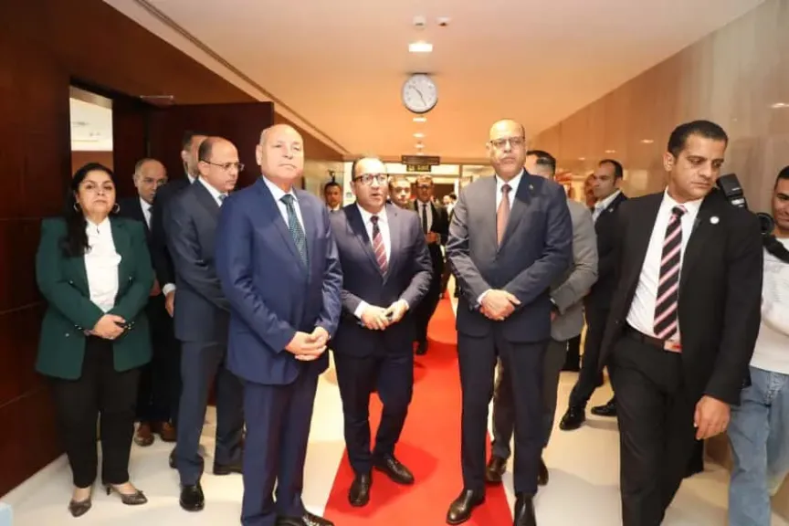 محافظ القاهرة ووزير العمل يشهدان توزيع 100 عقد عمل لذوي الهمم بالمستشفى السعودي الألماني