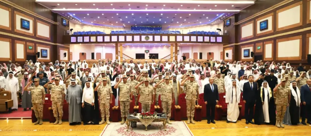 قيادة الجيش الثالث الميدانى تستقبل عدداً من شيوخ وعواقل القبائل وأعضاء مجلسى النواب والشيوخ|صور