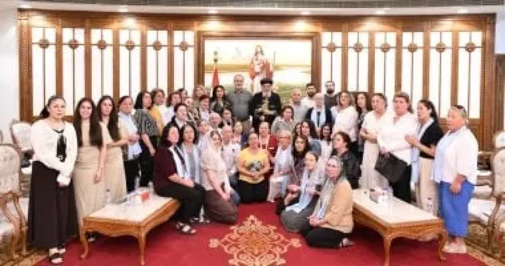 البابا تواضروس يستقبل وفدا من الكنيسة السريانية بالسويد فى المقر الباباوى