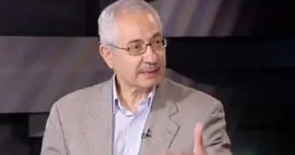 الناقد الكبير صبرى حافظ يشارك فى ندوات نقدية بمعرض القاهرة الدولي للكتاب