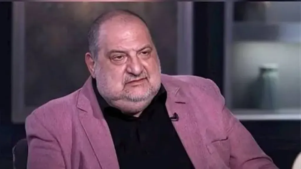 خالد الصاوى ينعى والد محمد رمضان