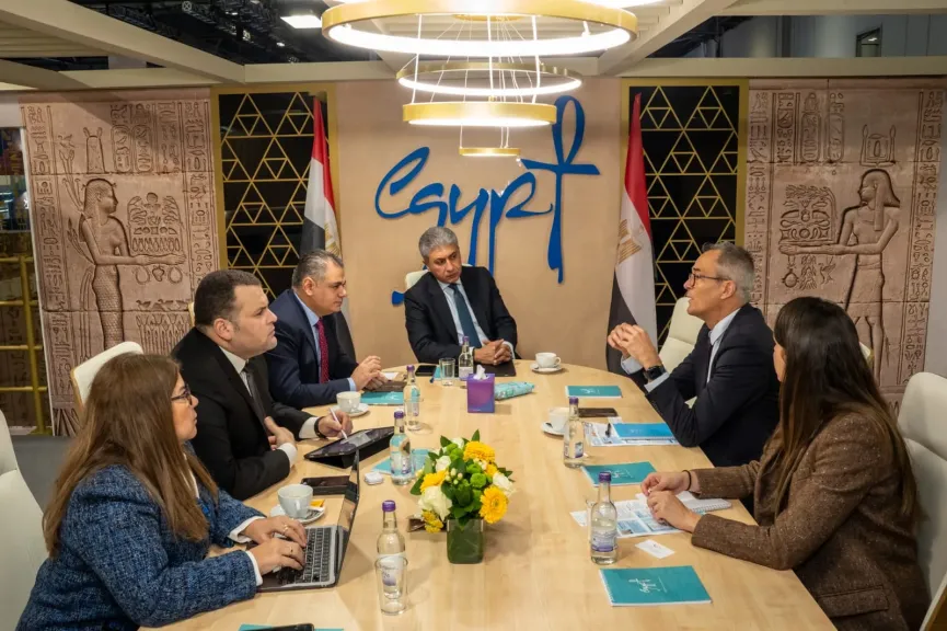 وزير السياحة يعقد لقاءات مهنية مع كبرى الشركات العالمية في WTM لندن لتعزيز الحركة الوافدة إلى مصر