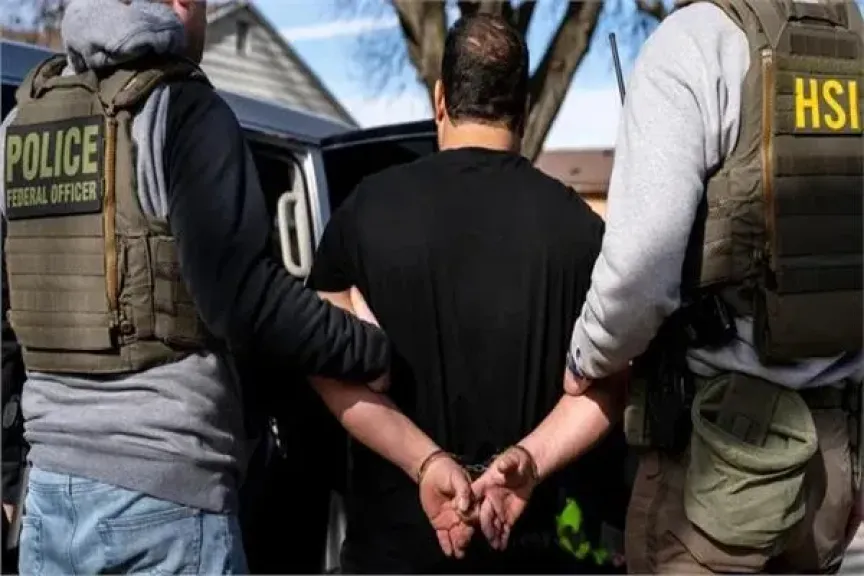 الرئيس الأمريكي يرفع عدد المهاجرين المحتجزين إلى مستوى قياسي