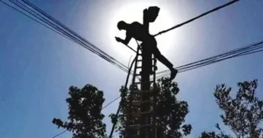 انقطاع التيار الكهربائى غدا عن 10 قرى وتوابعها بـ7 مراكز بكفر الشيخ