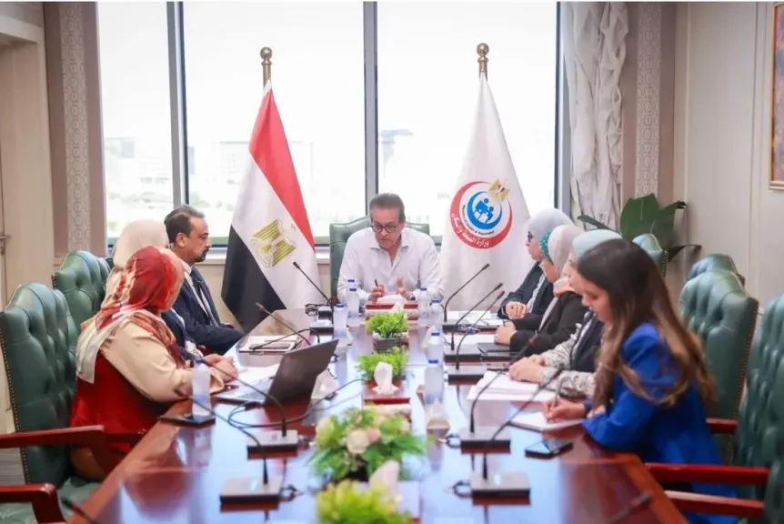 نائب رئيس الوزراء وزير الصحة يترأس اجتماعاً لإنشاء قاعدة بيانات وطنية لترشيحات الدراسات العليا الطبية