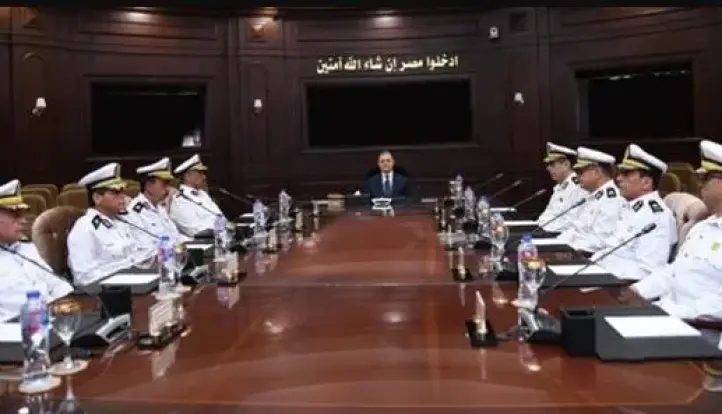 وزير الداخلية يعقد اجتماعًا مع مساعديه لمتابعة خطط تأمين انتخابات مجلس النواب