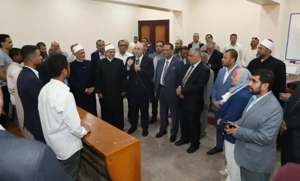 محافظ بني سويف لطلاب كلية الدراسات الإسلامية بالأزهر: الشباب هم طاقة البناء في الجمهورية الجديدة