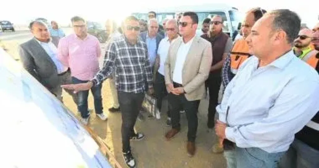 وزير الإسكان يتابع موقف تنفيذ أبراج ”الداون تاون” وكوبري C19 بالعلمين الجديدة