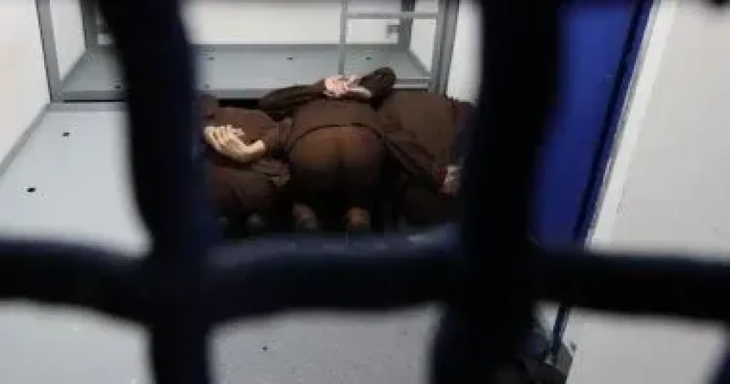 الجارديان تكشف عن سجن إسرائيلى تحت الأرض للفلسطينيين