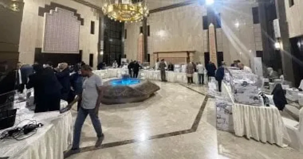 بدء عملية فرز الأصوات فى سفارة مصر بالرياض عقب غلق باب التصويت