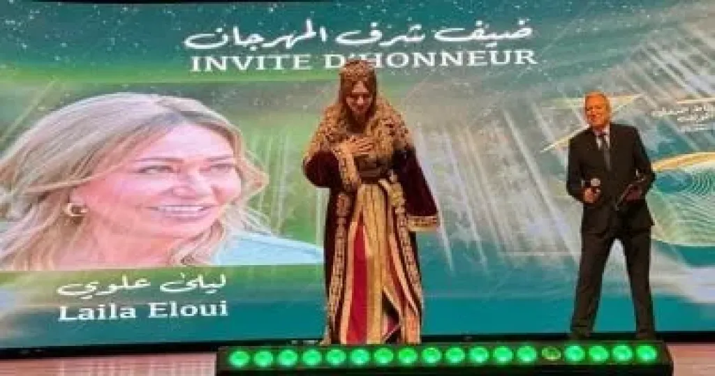ليلى علوى ضيف شرف مهرجان الرباط وتلفت الأنظار بالزى المغربى
