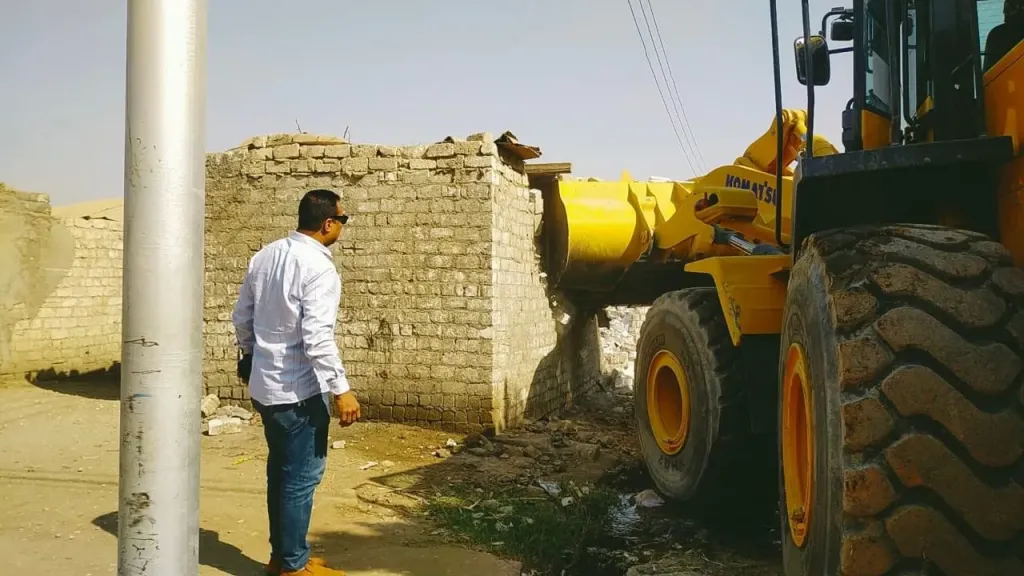 محافظ أسيوط: إزالة 40 حالة تعدي واسترداد أكثر من 108 فدان