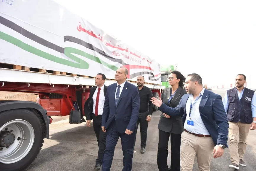 وزارة التموين تطلق القافلة رقم (14) من المساعدات الإغاثية العاجلة لقطاع عزة
