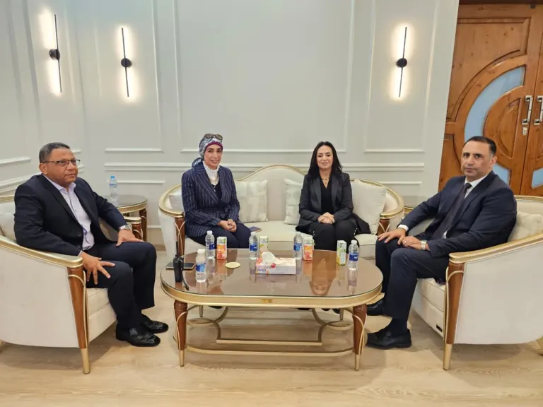 وزيرة التضامن الاجتماعي تقوم بجولات تفقدية ببعض الأنشطة  والملفات الخاصة بالوزارة بمحافظة الأقصر