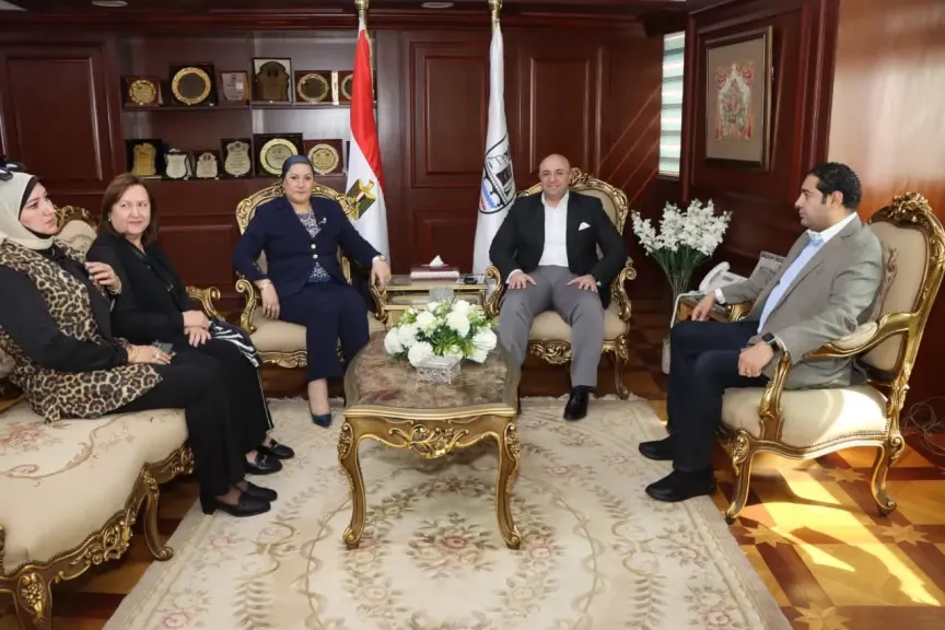 محافظ بني سويف يستقبل رئيسة المجلس القومي  للطفولة والأمومة