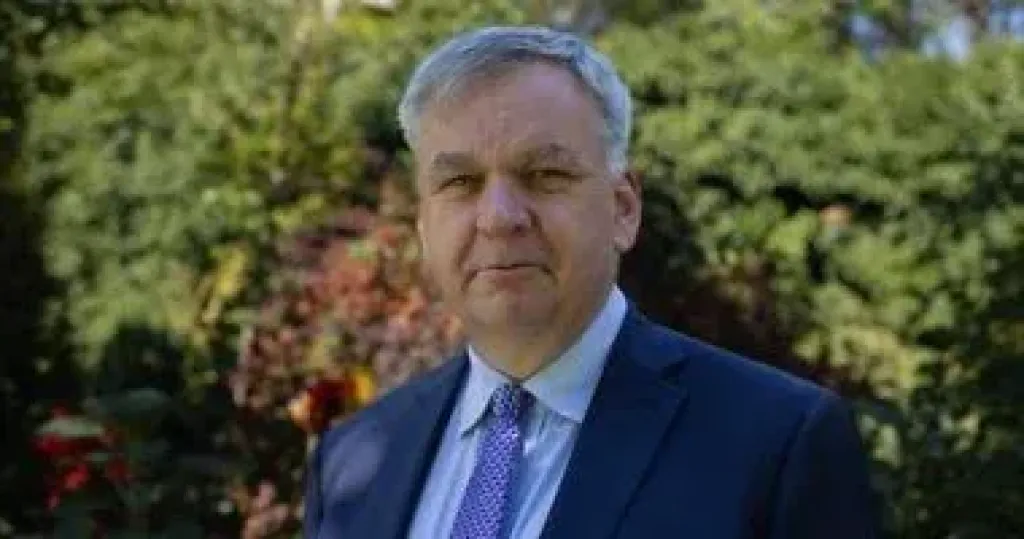 سفير ألمانيا بالقاهرة يؤكد أهمية مشروع قطار فيلارو عالى السرعة