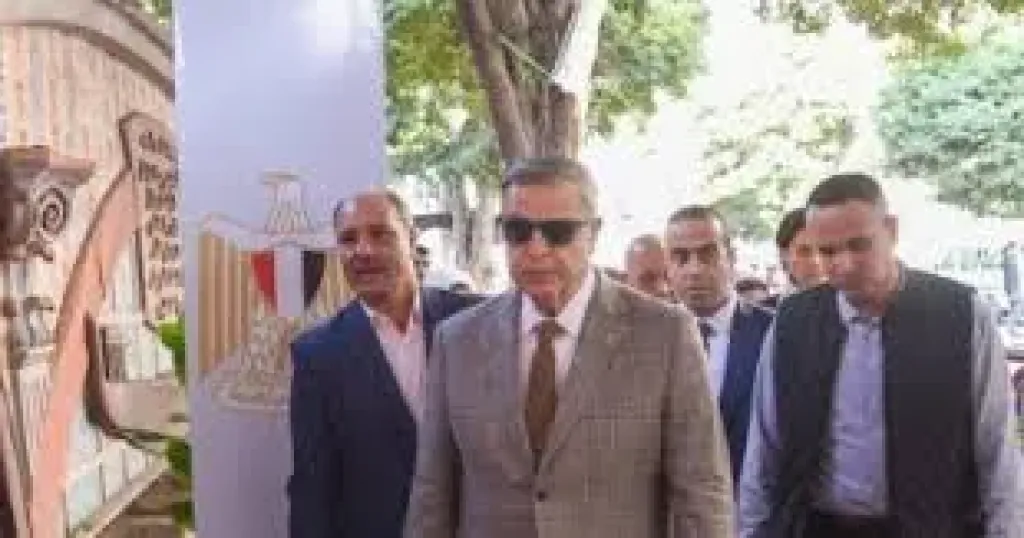 محافظ الإسكندرية يتفقد مقار اللجان الانتخابية استعدادًا لانتخابات مجلس النواب 2025
