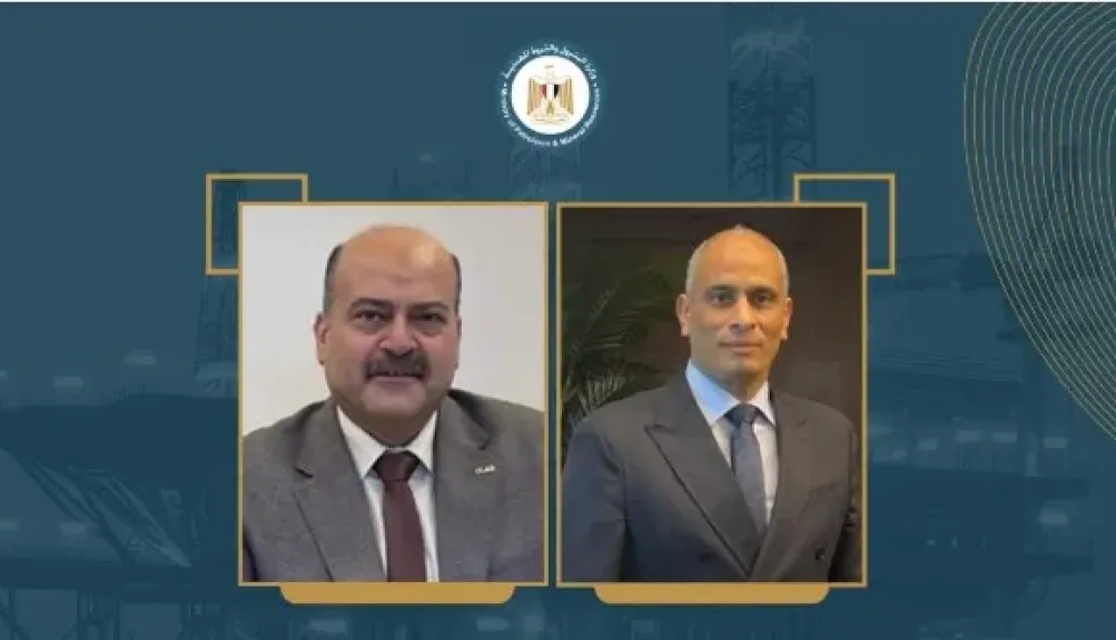 وزير البترول يتقدم بالشكر للمهندس ابراهيم مكي تقديرا لإسهاماته في تطوير صناعة البتروكيماويات