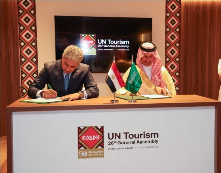 وزير السياحة ونظيره السعودي يقومان بتوقيع مشروع برنامج تنفيذي للتعاون المشترك في مجال السياحة