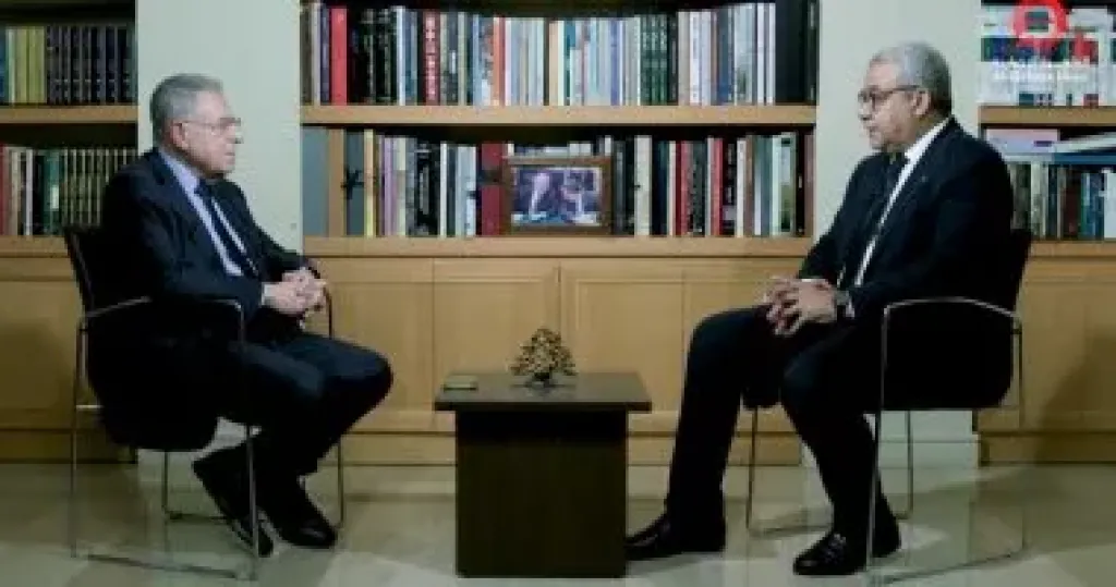 فؤاد السنيورة يكشف أسرارا جديدة عن المشهد في لبنان ببرنامج الجلسة سرية