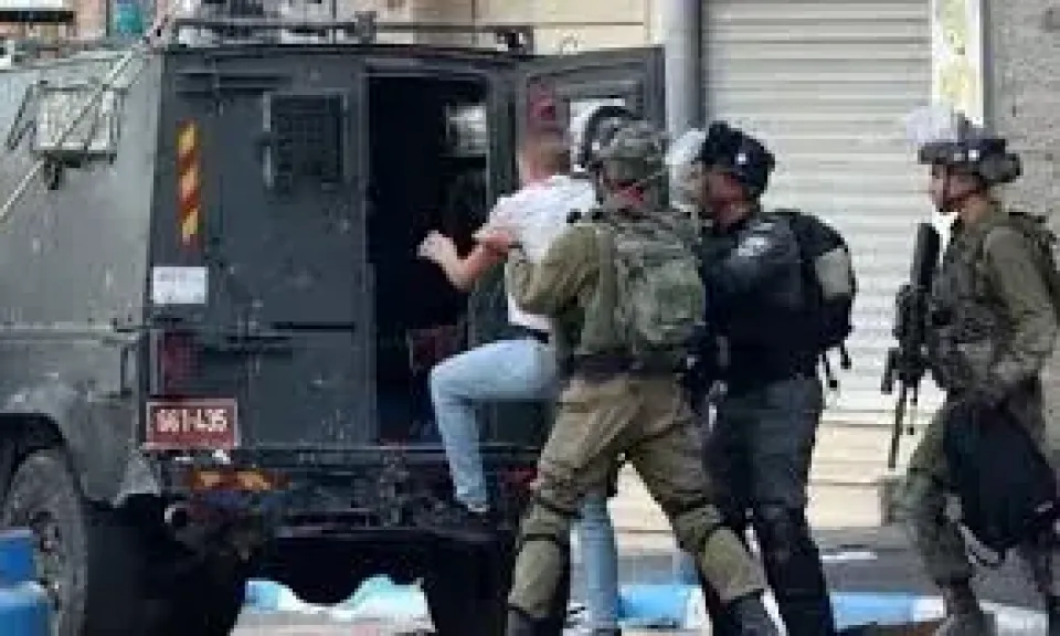 الاحتلال الإسرائيلى يعتقل 50 فلسطينيا على الأقل من الضفة الغربية