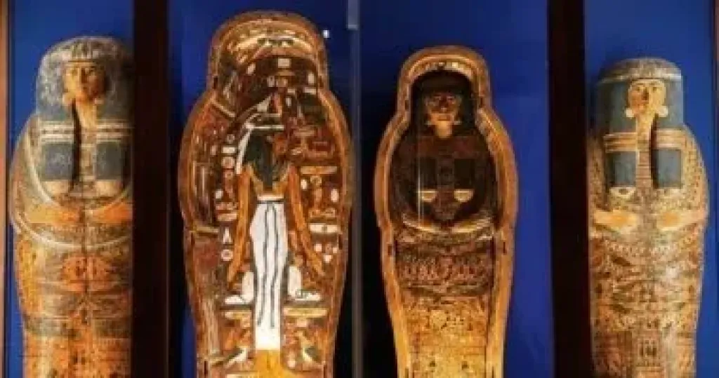 مقتنيات المتحف المصرى.. التابوت الآدمي لـ ديريبو