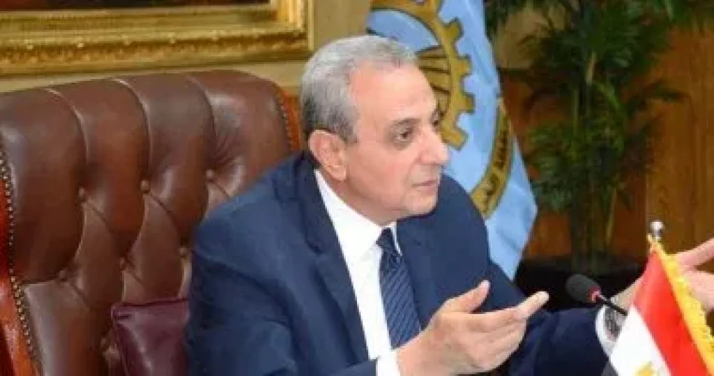 محافظ الغربية: لا تهاون مع البناء العشوائى ومصادرة أى معدات حال رصدها