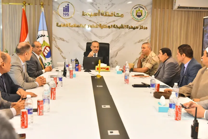 محافظ أسيوط: فتح جميع اللجان الانتخابية في موعدها دون معوقات في أول أيام انتخابات