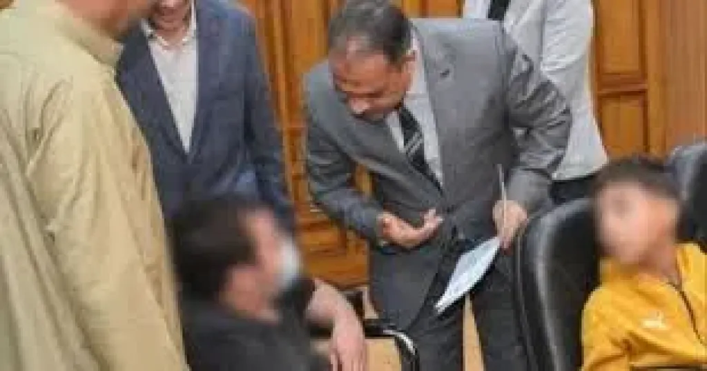 محافظ الشرقية: عقود عمل لـ12 من ذوي الهمم بشركات القطاع الخاص