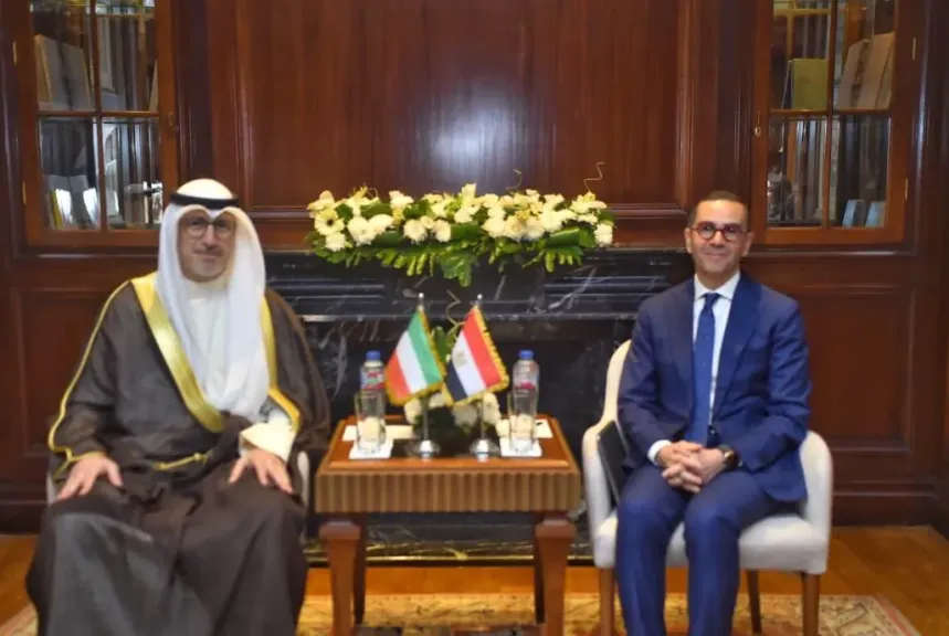 وزير الاستثمار  يبحث مع وزير التجارة والصناعة الكويتي مضاعفة حجم التجارة البينية والاستثمارات المشتركة