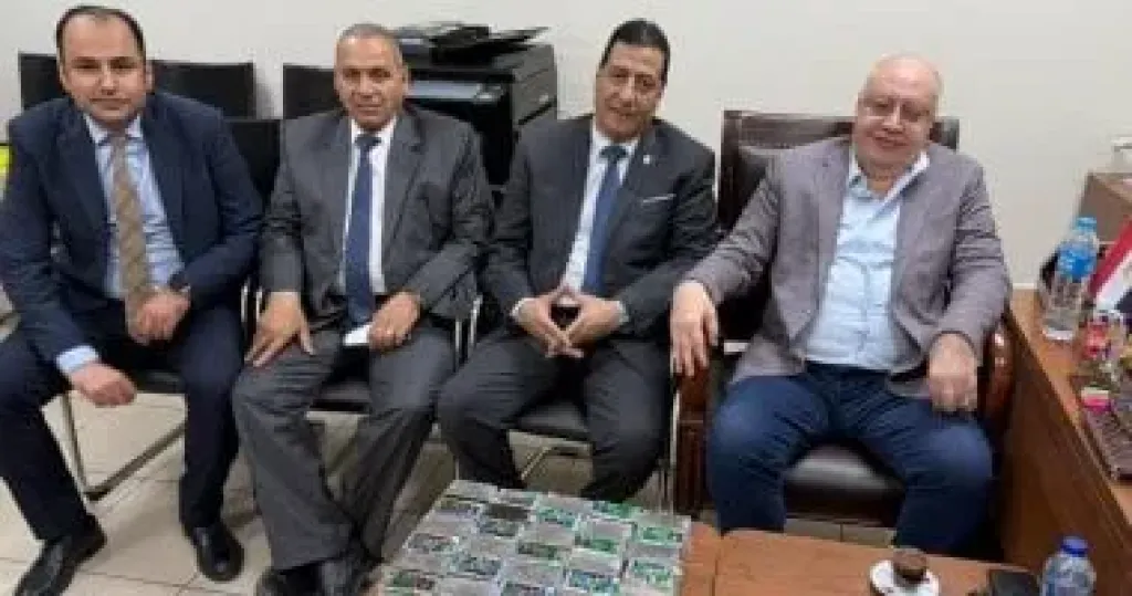 جمارك مطار القاهرة تضبط راكبا أجنبيا حاول تهريب 5 كيلو حشيش إلى داخل البلاد