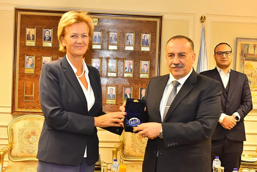 محافظ أسيوط يستقبل سفيرة الاتحاد الأوروبي لبحث آفاق التعاون المشترك