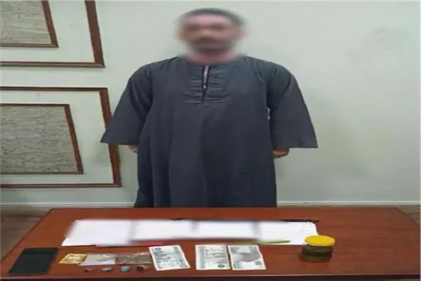 ضبط دجال بالإسكندرية بتهمة النصب على المواطنين بزعم العلاج الروحاني