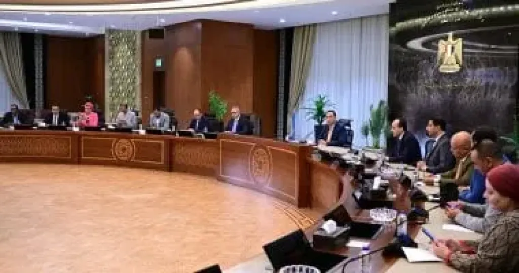 رئيس الوزراء يعلق على التصرفات الفردية السلبية داخل المتحف المصرى الكبير