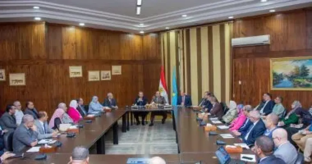 رئيس جامعة طنطا يبحث سبل تعزيز المكانة الدولية في التصنيفات المرموقة