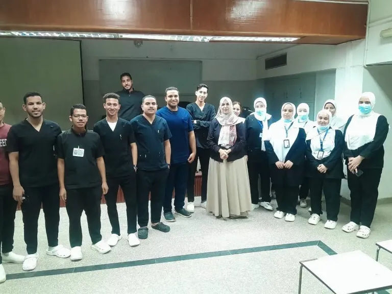 مستشفيات جامعة أسيوط تطلق تدريبا متخصصا لتأهيل طلاب امتياز معهد التمريض