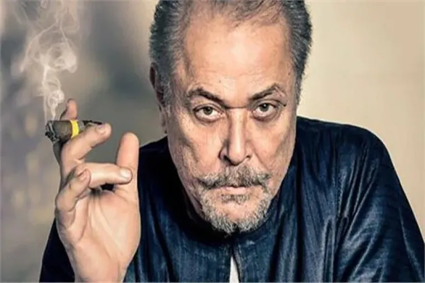 في ذكرى رحيله.. محمود عبد العزيز «ساحر السينما المصرية» جمع بين الموهبة والهيبة