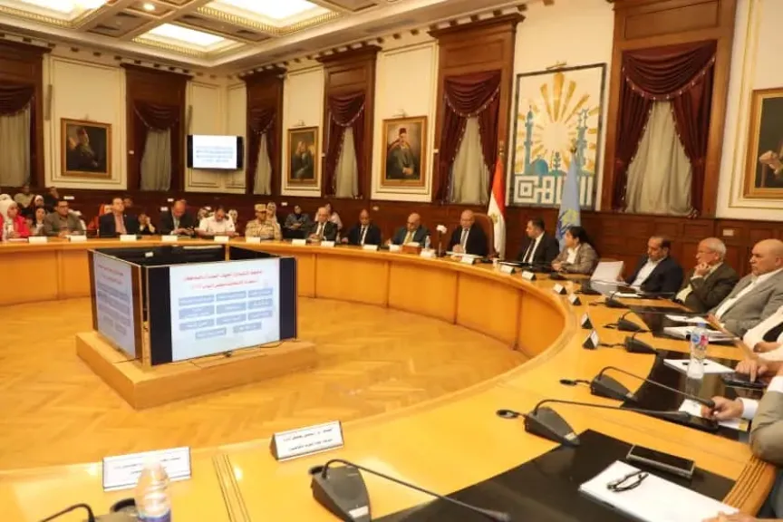 محافظ القاهرة يترأس اجتماعا تنسيقيا لبحث الاستعدادات النهائية لاستقبال العملية الانتخابية بالقاهرة