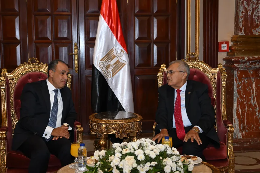 رئيس مجلس الشيوخ يستقبل وزير الخارجية لبحث التعاون بين السلطتين