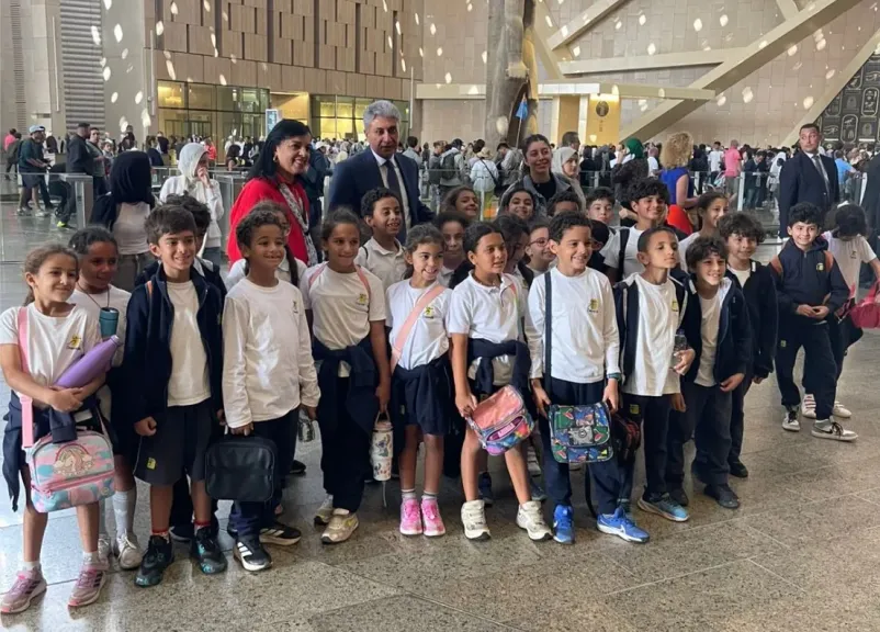 وزير السياحة والآثار يقوم بجولة بالمتحف المصري الكبير لمتابعة حركة الزائرين|صور