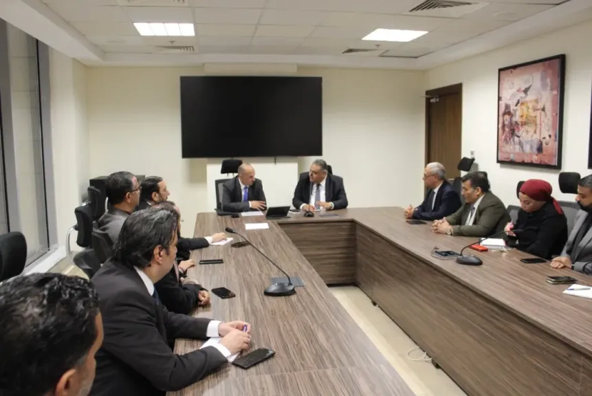 جهاز تنمية التجارة الداخلية  وهيئة الاستثمار تبحثان آليات تسريع الخدمات للمستثمرين