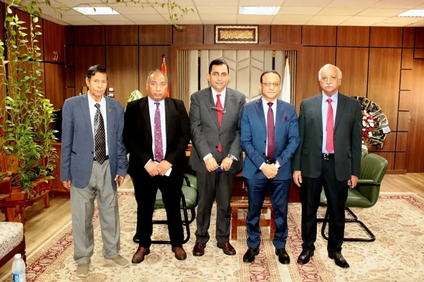 نائب رئيس جامعة أسيوط لشئون الدراسات العليا والبحوث يبحث مع مدعي